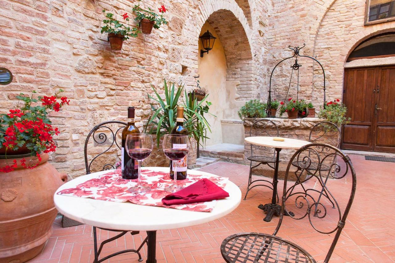 Residenza D'Epoca Palazzo Buonaccorsi Hotel San Gimignano Exterior photo